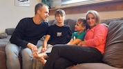 Familie Illek mit Vater Christian, die Söhne Sebastian und Christian sowie Mutter Beate. 