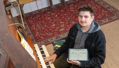 Die Orgeln in der Stadtfarrkirche Ferlach und Maria Rain kennt Nicklas Dovjak bestens. Beide ...