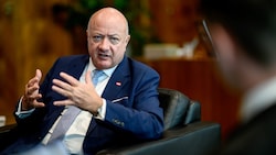 Will den Umgang mit neuen Bedrohungen in einer aktualisierten Sicherheitsstrategie ...