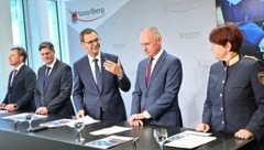 Vorarlbergs Landeshauptmann Markus Wallner mit Bundesminister Gerhard Karner. 