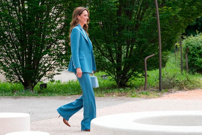 Die Prinzessin bei ihrer Ankunft vor dem Loris Malaguzzi International Centre.