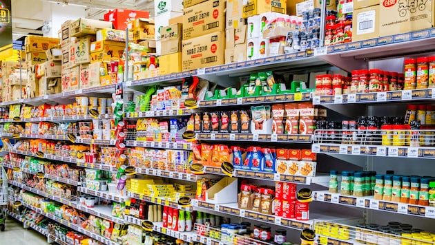 Ein 55-jähriger Mann sorgte in einem Asia-Supermarkt in Wien für einen Polizeieinsatz. ...