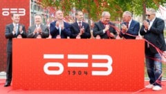 Elkhan Mammadov (FIFA), Bürgermeister Michael Ludwig (SPÖ) Sportminister Andreas Babler (SPÖ), ...