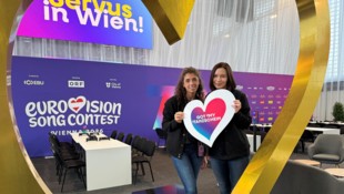 Melanie Weberhofer und Barbara Zmölnig sind im Song Contest-Einsatz