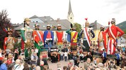 Die versammelten Riesen: Es gibt zehn Lungauer und zwei steirische Gruppen.