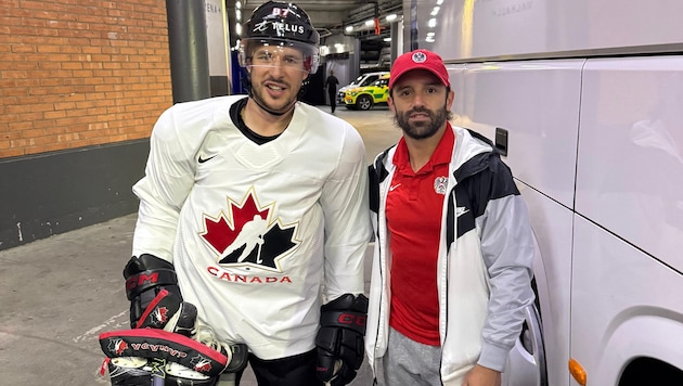 Heinrich mit seinem größten Idol, Kanadas Superstar Sidney Crosby