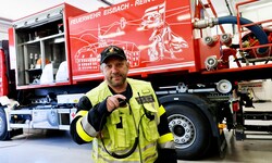 Hannes Koch, Hauptmann der Feuerwehr Eisbach- Rein, war als Einsatzleiter von Anfang bis zum ...