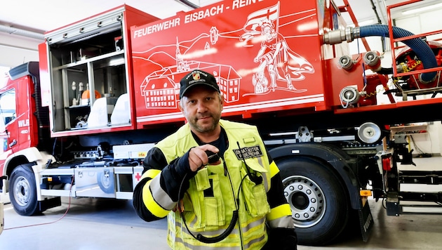 Hannes Koch, Hauptmann der Feuerwehr Eisbach- Rein, war als Einsatzleiter von Anfang bis zum ...