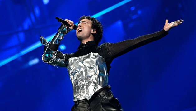 Cosmó performed for the first time in front of ESC fans on stage at the Wiener Stadthalle on ...