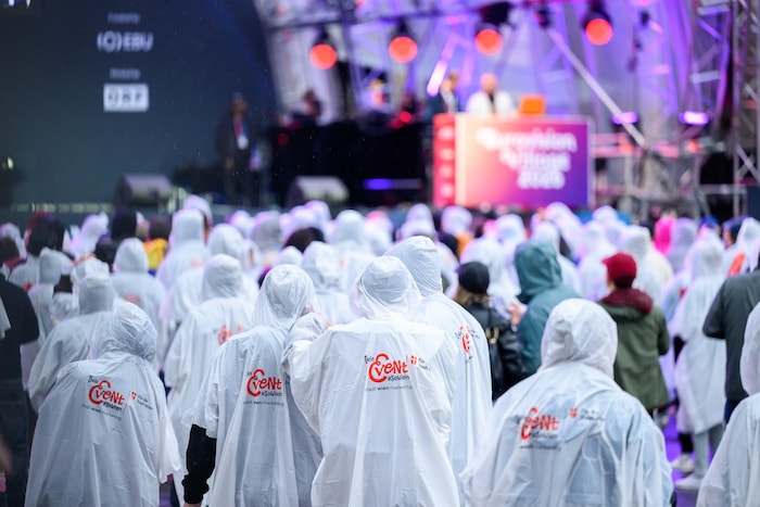 Regen? Kein Problem für die ESC-Fans!