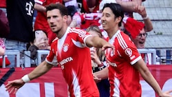 Leon Goretzka (li.) wird den FC Bayern verlassen.
