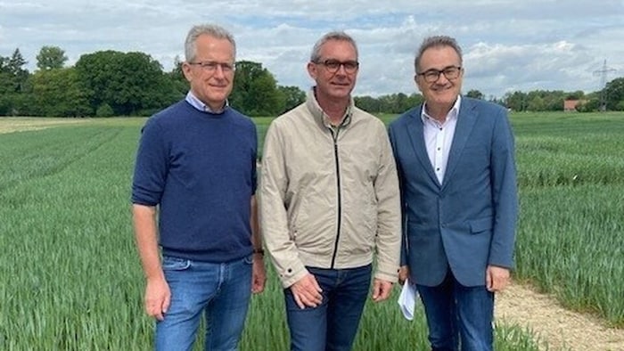 Direktor Karl Dietachmair, Präsident Franz Waldenberger und Leiter Pflanzenbau Helmut Feitzlmayr ...