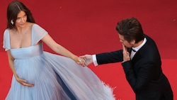 Wunderschöner Moment in Cannes: Barbara Palvin und Dylan Sprouse bestätigen ihre Schwangerschaft ...
