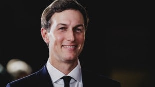 Trumps Schwiegersohn, Jared Kushner, reist als „Sonderbeauftragter für den Frieden“ um die Welt.