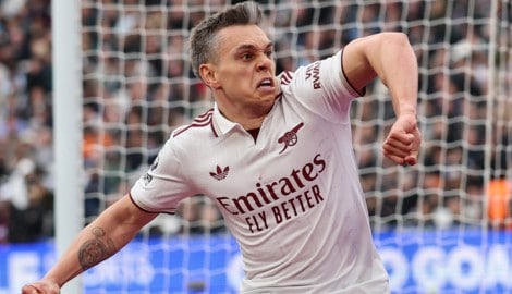 Arsenal kämpft um die englische Fußball-Meisterschaft.