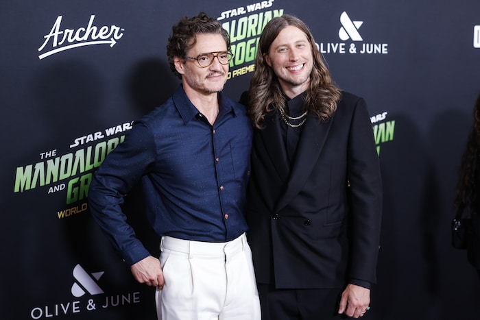 Schauspieler Pedro Pascal und Ludwig Goransson, Komponist des Mandalorianer-Scores