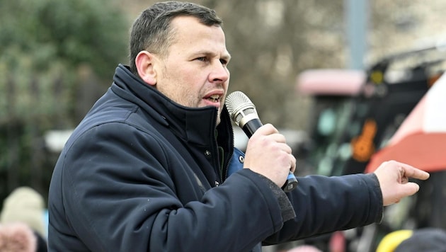 FPÖ agriculture spokesperson Peter Schmiedlechner at a 2024 demonstration in Vienna