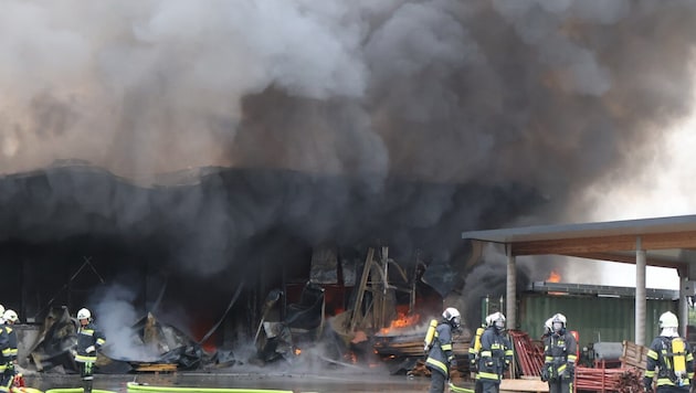 Die Rauchentwicklung war enorm. Dementsprechend wurde Großalarm gegeben.