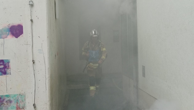 Die Berufsfeuerwehr stand mit 25 Kräften im Einsatz.