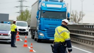 Die Beamten holten den Lkw-Zug am Klagenfurter Südring aus dem Verkehr.