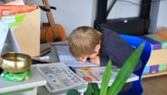 Schreiben zu lernen, ist eine der komplexesten Aufgaben, die Kinder in der Schule lernen müssen.