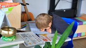 Schreiben zu lernen, ist eine der komplexesten Aufgaben, die Kinder in der Schule lernen müssen.