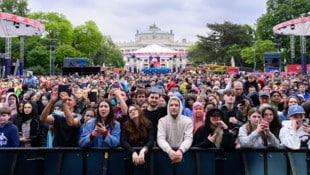 Tausende feierten in der Wiener Stadthalle mit – Zehntausende im Eurovision Village am Wiener ...