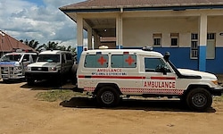 Rettungsfahrzeuge vor einem Spital in Bunia, im Nordosten der Demokratischen Republik Kongo, wo ...