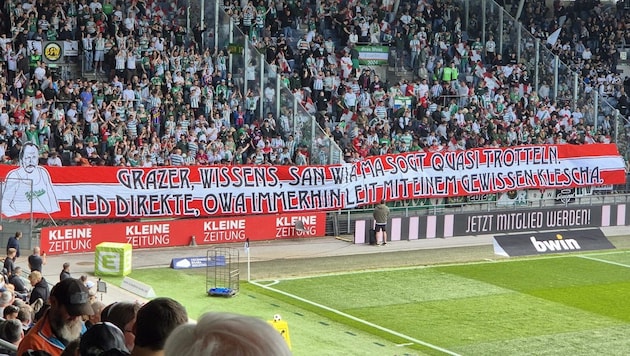 The Rapid fans in the visitors’ section of the Merkur Arena have a special message for Graz.