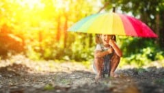 Zwar bleibt es wechselhaft in der neuen Woche, die Temperaturen steigen aber wieder.