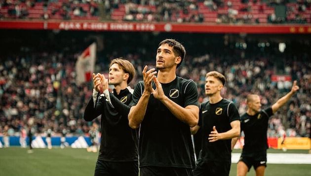 Holland-Legionär Leo Greiml (Mi.) stieg mit Breda in die 2. Liga ab