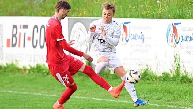 Moritz Kapus (re.) brachte Bad Eisenkappel gegen Ruden in Führung.
