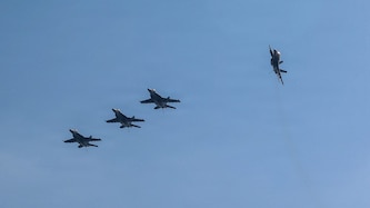 Bei den zwei kollidierten Kampfjets soll es sich um Navy Super Hornets gehandelt haben. ...