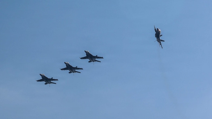 Bei den zwei kollidierten Kampfjets soll es sich um Navy Super Hornets gehandelt haben. ...