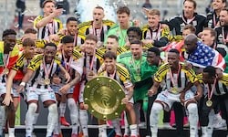 Der LASK darf jubeln – nicht nur über den Meisterteller, sondern auch über den damit ...