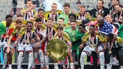 Der LASK darf jubeln – nicht nur über den Meisterteller, sondern auch über den damit ...