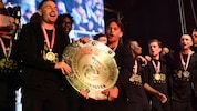 Der LASK ist erstmals seit 1965 österreichischer Fußballmeister. In Linz stieg am Sonntagabend ...