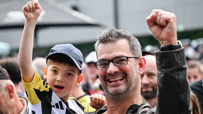 Generationenübergreifender Jubel!