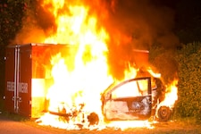 Ein Übungsauto der Feuerwehr ging in Rankweil in Flammen auf.