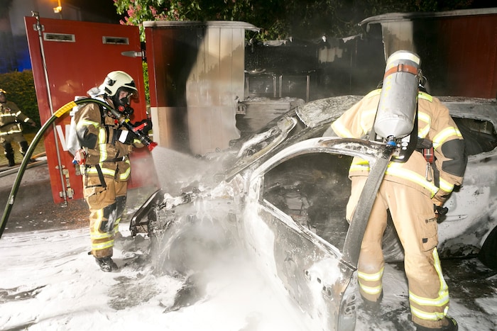 Warum das Übungsfahrzeug in Flammen stand, wird nun ermittelt.