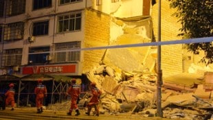 In der chinesischen Stadt Liuzhou sind bei einem Erdbeben mehrere Häuser eingestürzt.