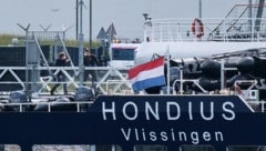 Das Kreuzfahrtschiff „MV Hondius“ ist am Montagvormittag in der niederländischen Stadt Rotterdam ...