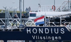 Das Kreuzfahrtschiff „MV Hondius“ ist am Montagvormittag in der niederländischen Stadt Rotterdam ...