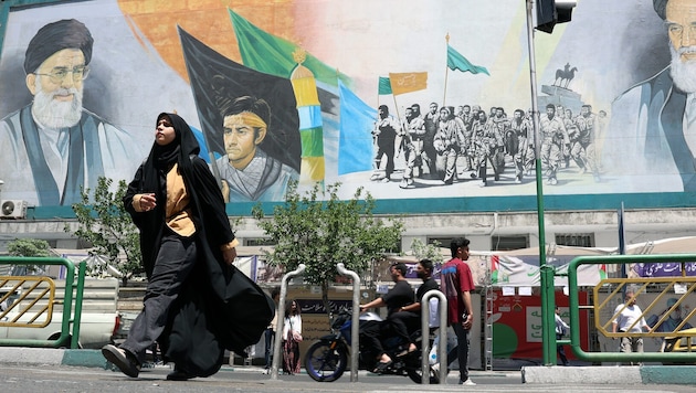 Die Kriegsgefahr im Iran ist trotz der Waffenruhe aufrecht.