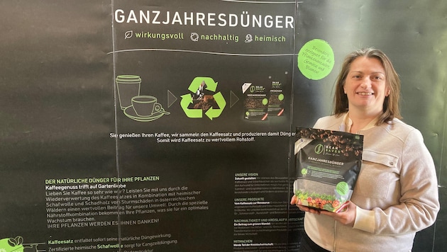 Vera Amtmann mit dem ersten Produkt, dem Ganzjahresdünger.