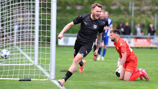 Hochstaffl (l.) traf in Minute 89. und vier Gegentore trotz starker Leistung von Karahasanoglu ...