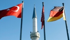 In Hamburg herrscht nach einem Fest der türkisch-islamischen Gemeinde (DITIB) Aufregung. ...