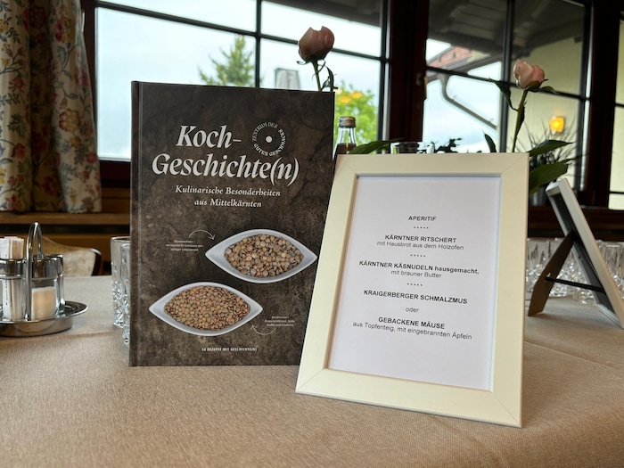Das Buch (12 Euro) ist unter anderem in der Buchhandlung besold in St. Veit zu kaufen. Bei der ...