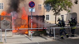 Flammen loderten aus der Müllinsel im St. Pöltner Stadtzentrum