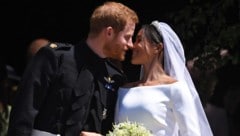Zum Hochzeitstag mit Harry: Meghan Markle überrascht Fans mit bisher ungesehenen Hochzeitsfotos